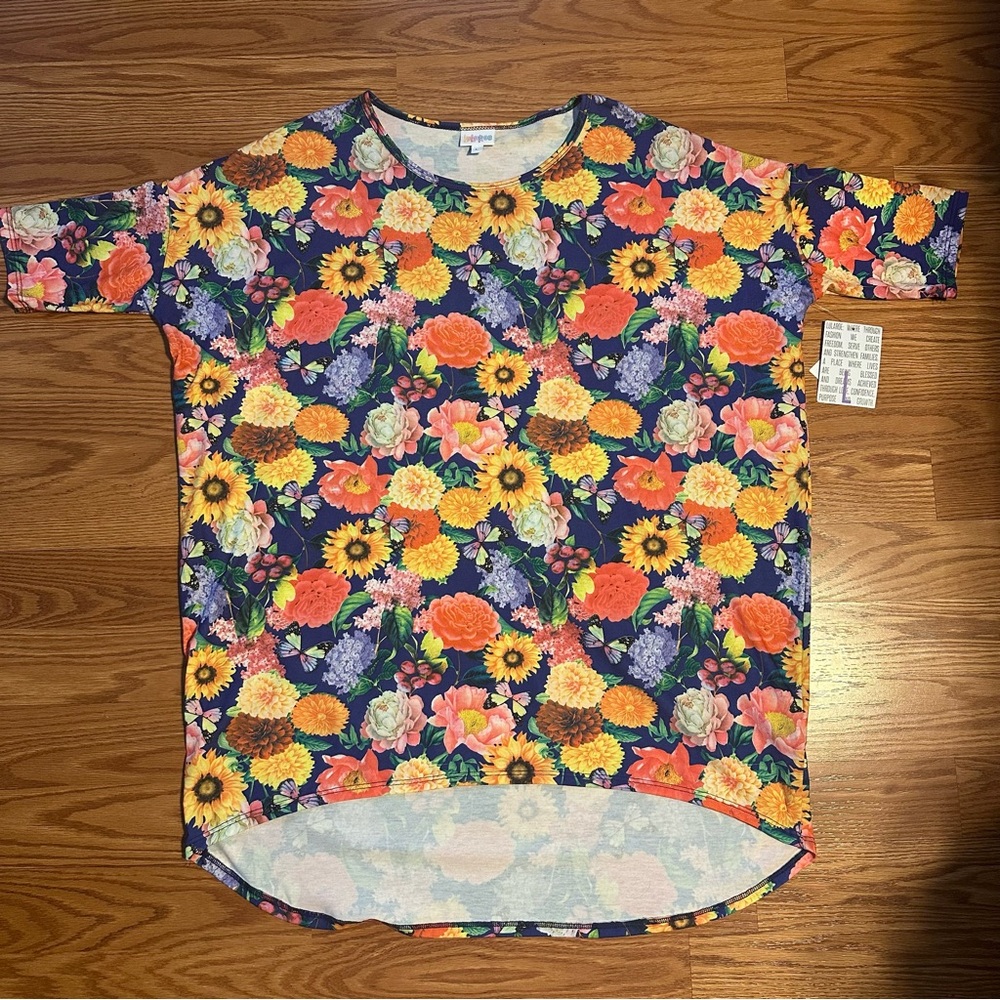 NWT Lularoe Irma Tunic Floral with butterflies oversized Dolman sleeve size L